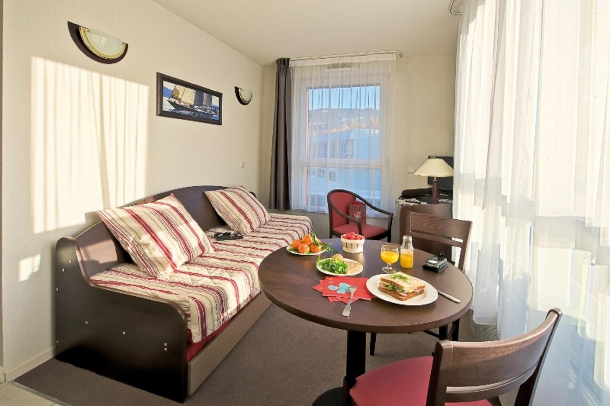 Comfort Aparthotel Les Hauts D'Annecy Exterior foto
